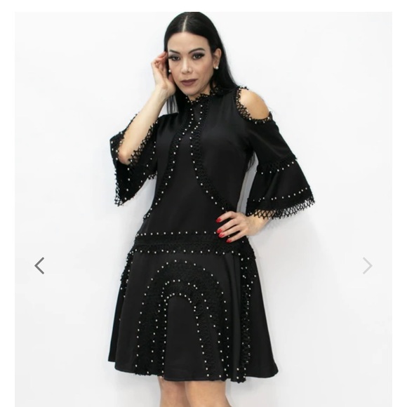 White Cold Shoulder Dress with gold pearls M - Picture 13 of 14